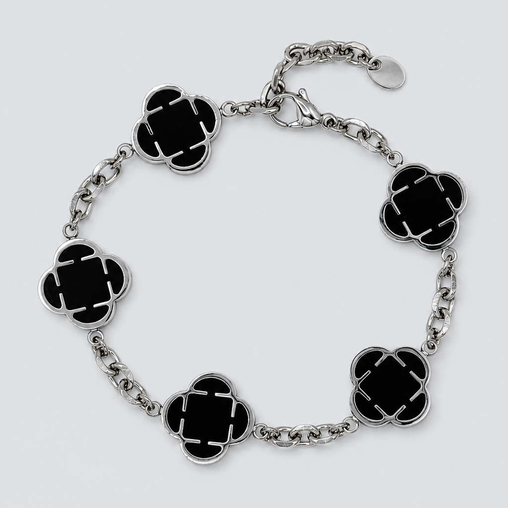 Noir Clover