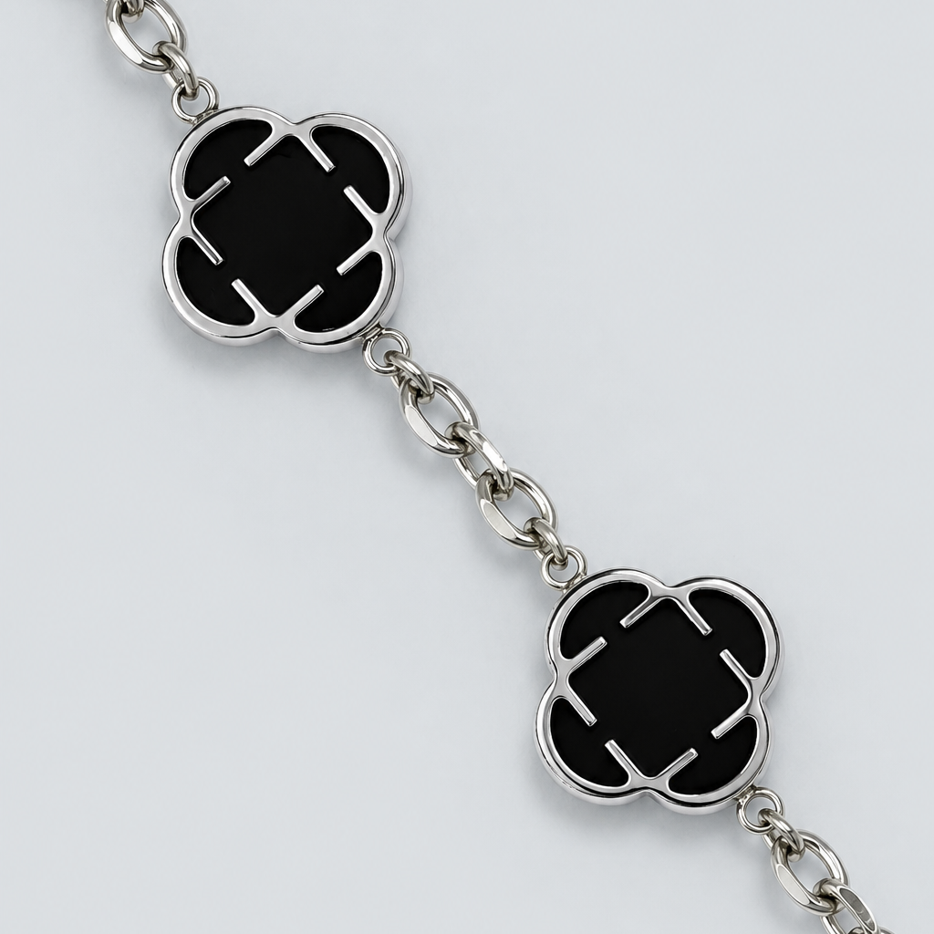 Noir Clover